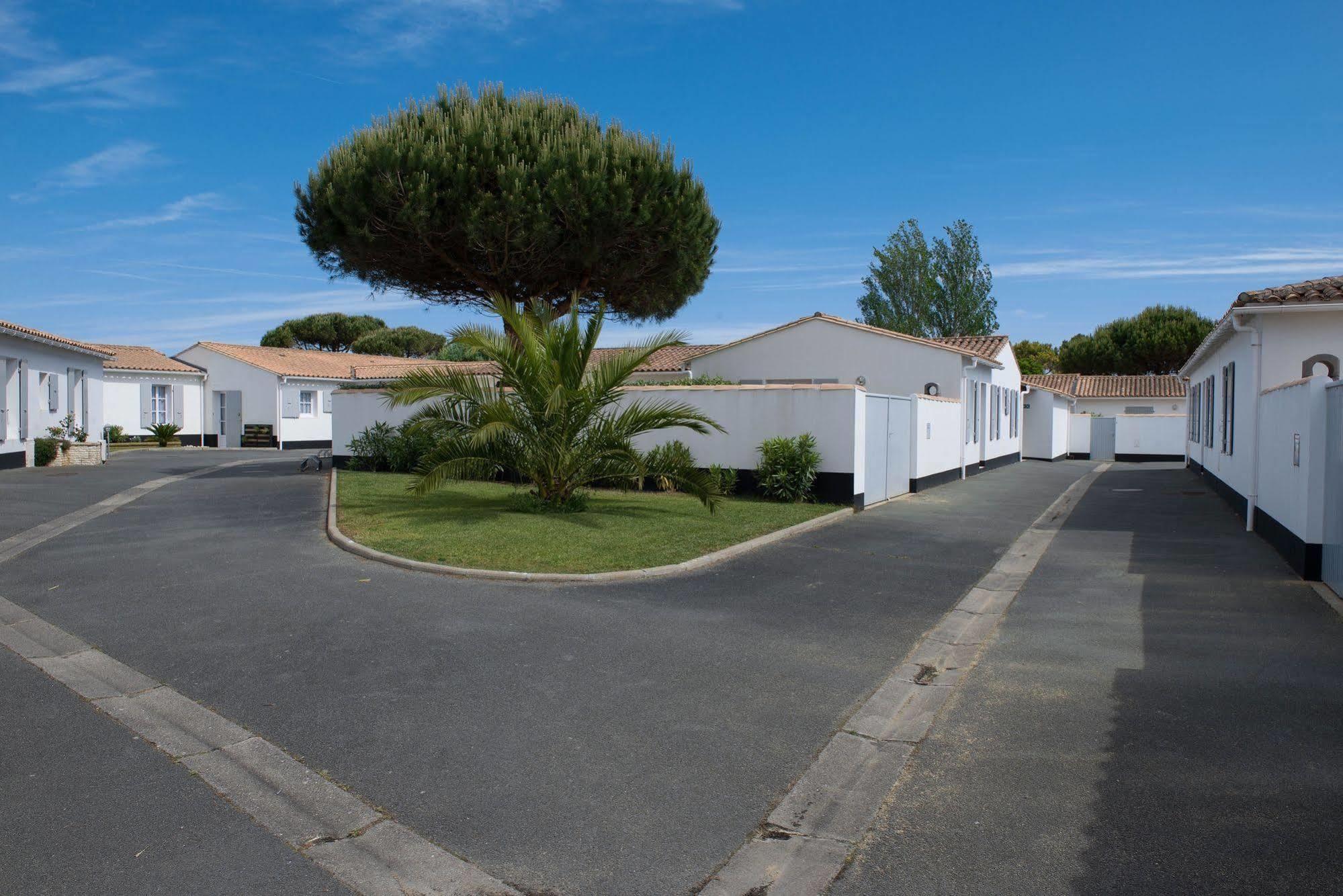 Hotel Jerodel Le Bois-Plage-en-Ré Esterno foto