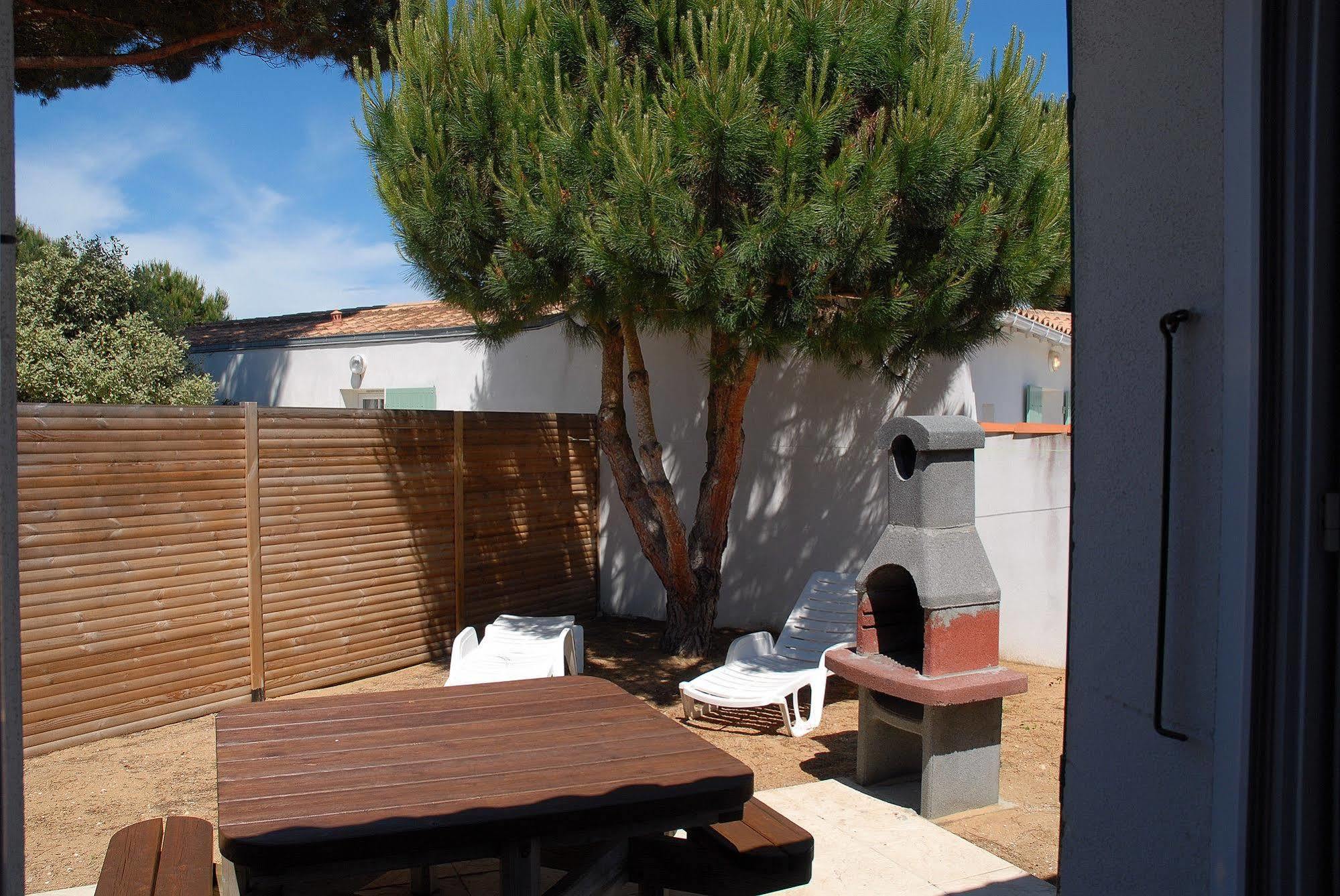 Hotel Jerodel Le Bois-Plage-en-Ré Esterno foto