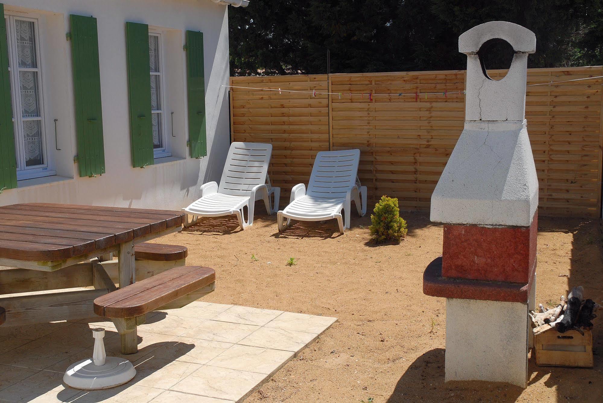 Hotel Jerodel Le Bois-Plage-en-Ré Esterno foto
