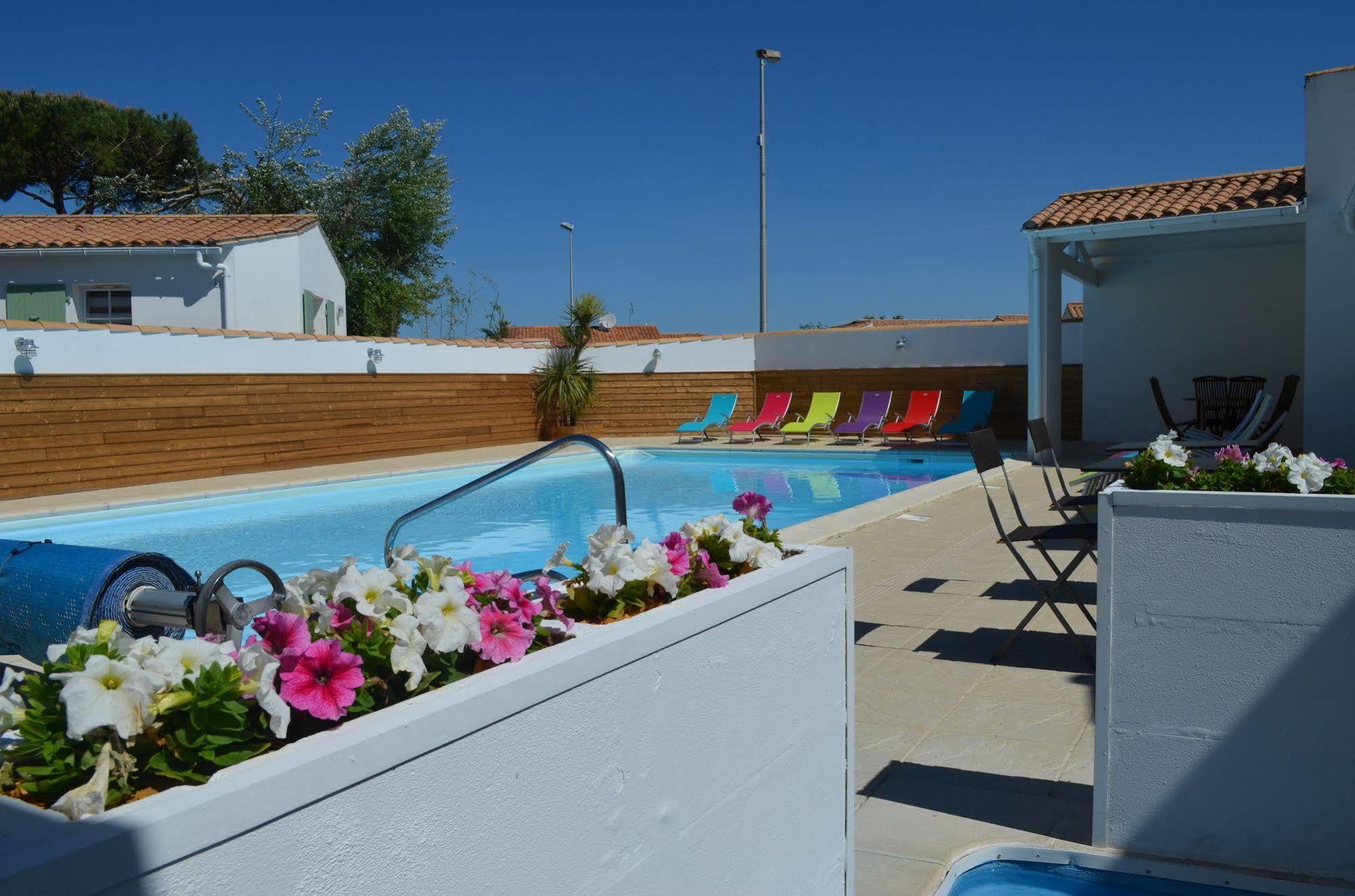 Hotel Jerodel Le Bois-Plage-en-Ré Esterno foto